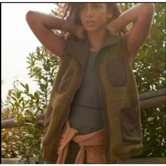 Free People Jackets & Blazers - Free People Movement Sleeveless Reversible Vest Brown/Green Womens Size Large